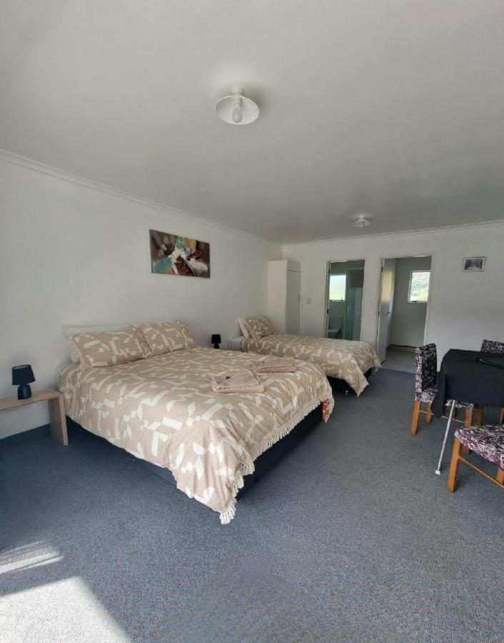 Lottin Point Motel Cape Runaway Extérieur photo
